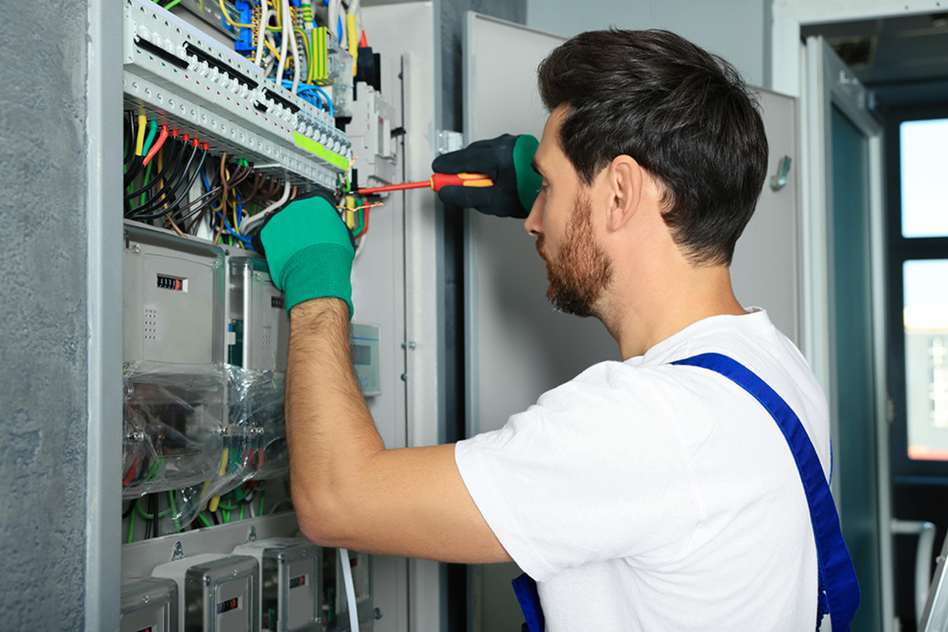 Nieder&shy;spannungs&shy;anlagen bei Smart Project Elektrotechnik in Werneck-Eßleben